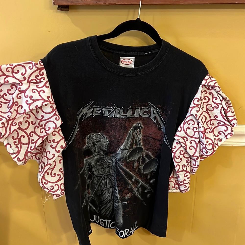 Size small/medium one of a kind vintage band tee